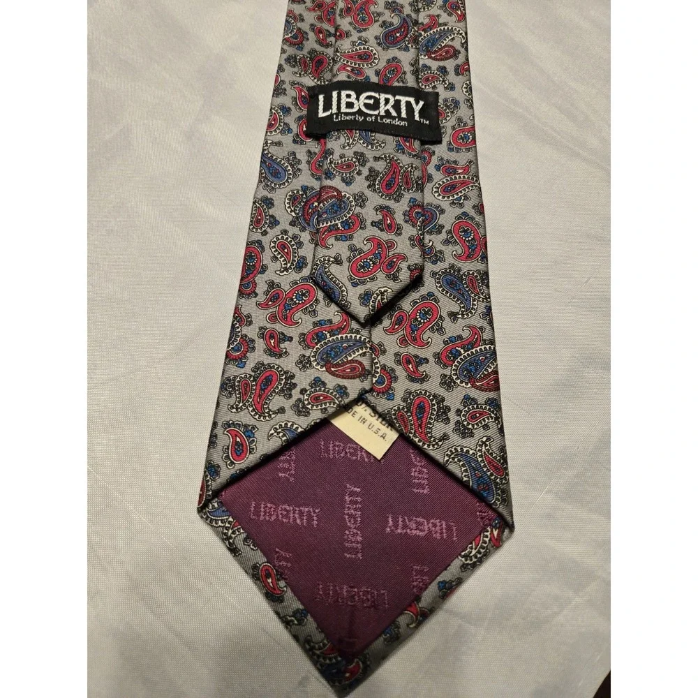 Vintage‎ LIBERTY OF LONDON 90s 100% Silk Gray Neck Tie Paisley